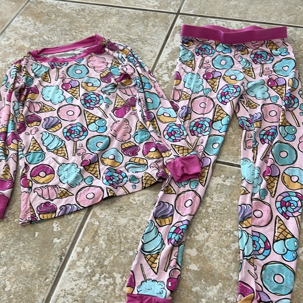 Little sleepies sweet treats print pajamas 5/6